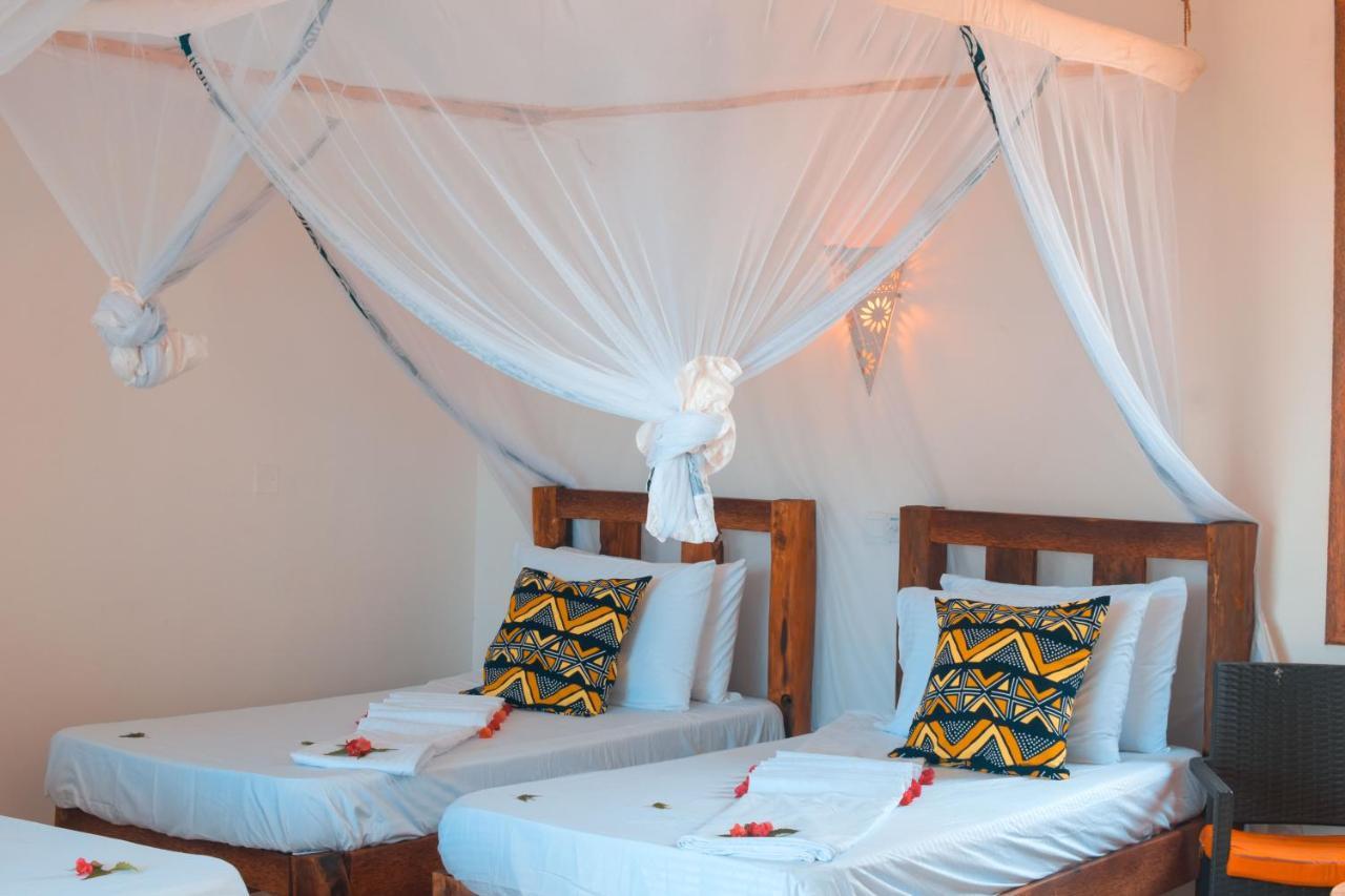 Zanzibar Kusini Beach Bungalows Hotel Kizimkazi Exterior photo