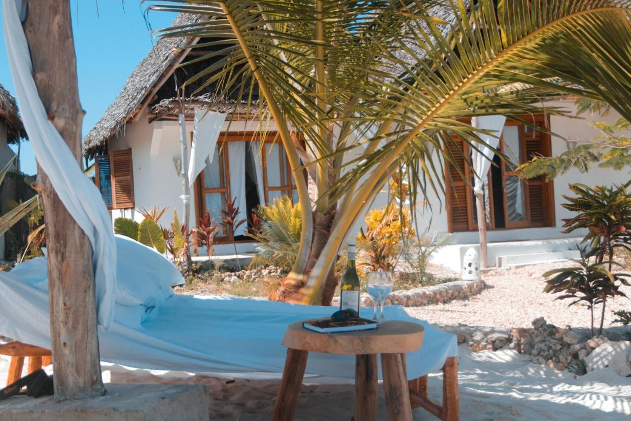 Zanzibar Kusini Beach Bungalows Hotel Kizimkazi Exterior photo