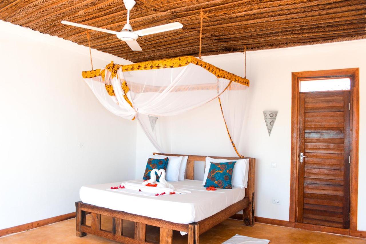 Zanzibar Kusini Beach Bungalows Hotel Kizimkazi Exterior photo