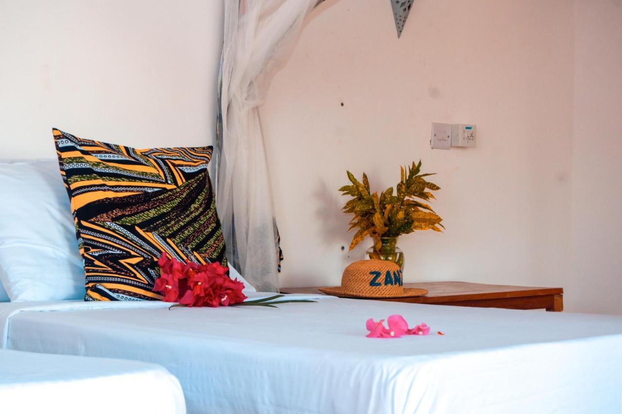 Zanzibar Kusini Beach Bungalows Hotel Kizimkazi Exterior photo