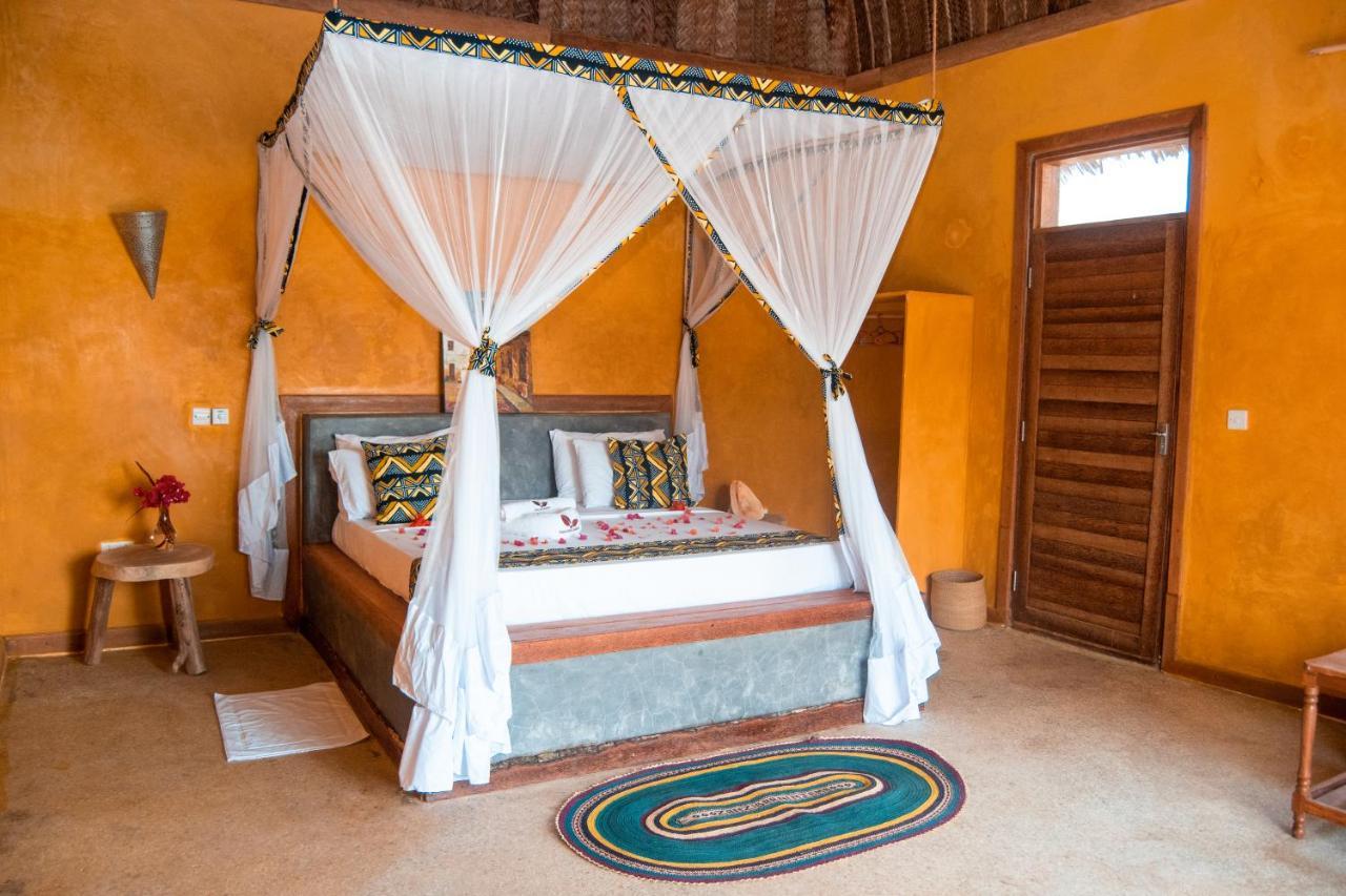 Zanzibar Kusini Beach Bungalows Hotel Kizimkazi Exterior photo